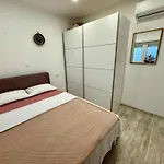 In 53742 아파트 크리크베니카