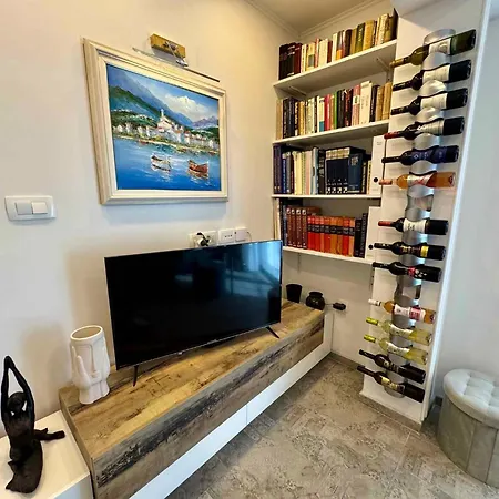 In 53742 Цриквеница